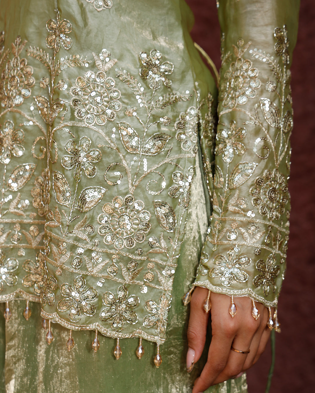 Pista Gulbagh suit