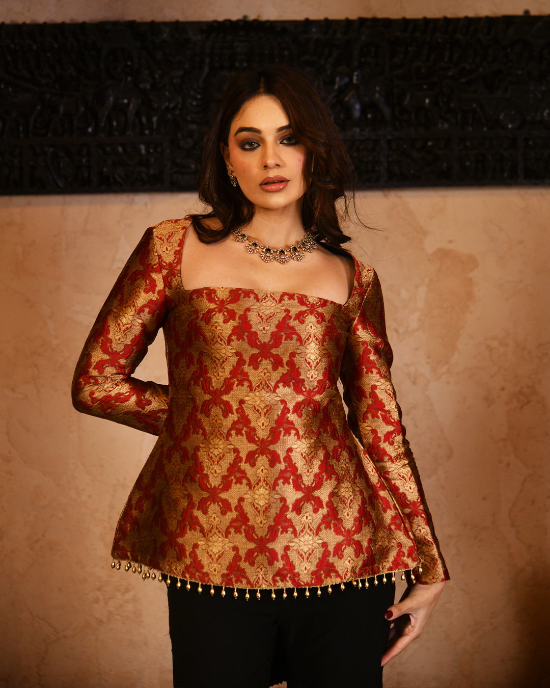 Red brocade bell set