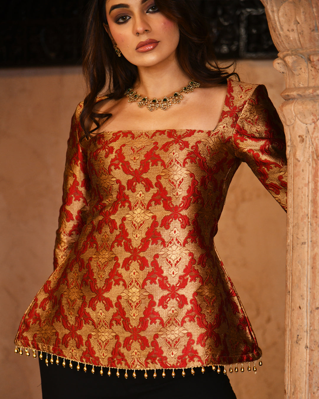 Red brocade bell set